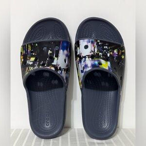 CROCS Classic Slide Sandals Meta Scape City Graphic Print Size 9 Men / 11 Women